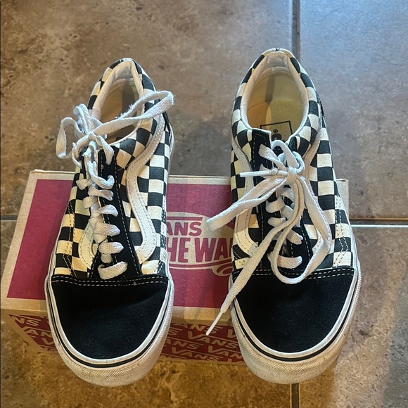 Vans Black and White Checkered Lace-Up Shoes - Picture 3 of 3